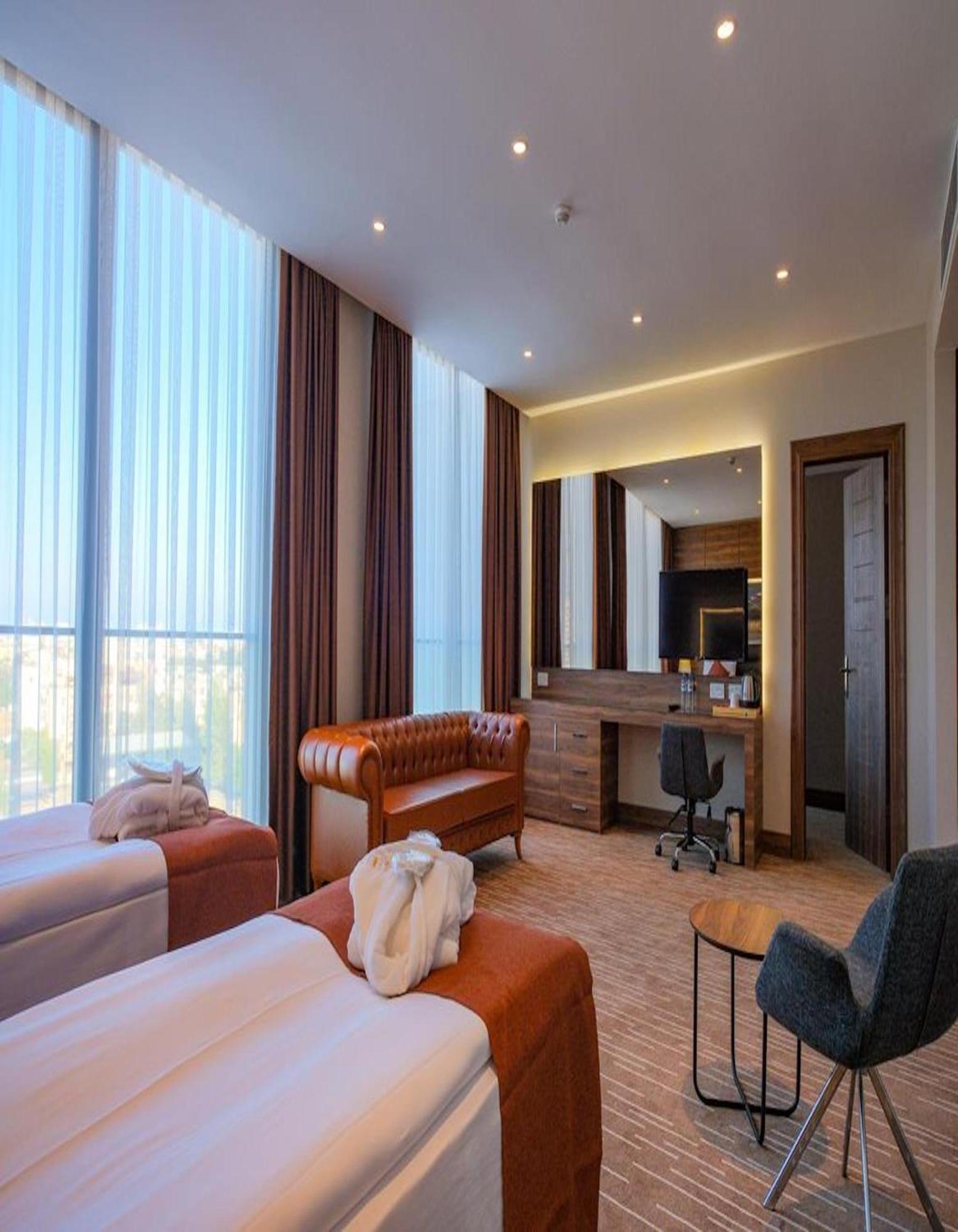 Ekor Elegance Hotel 파마구스타 외부 사진