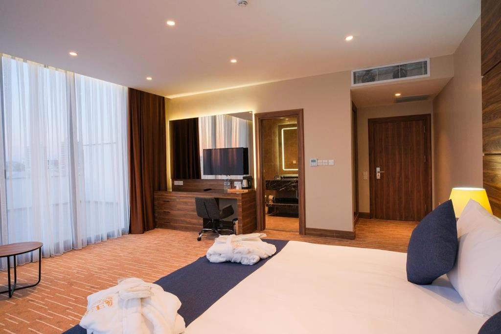 Ekor Elegance Hotel 파마구스타 외부 사진
