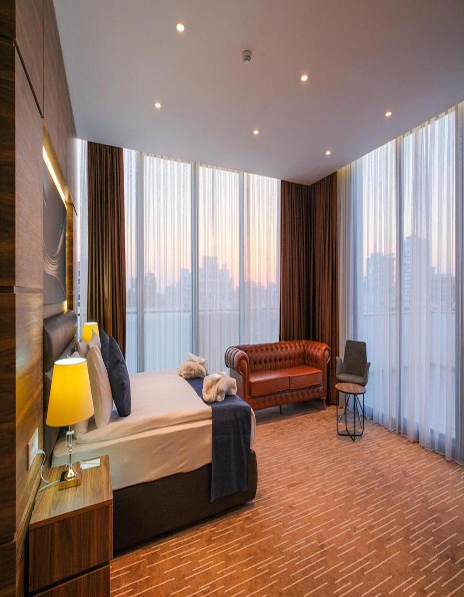 Ekor Elegance Hotel 파마구스타 외부 사진
