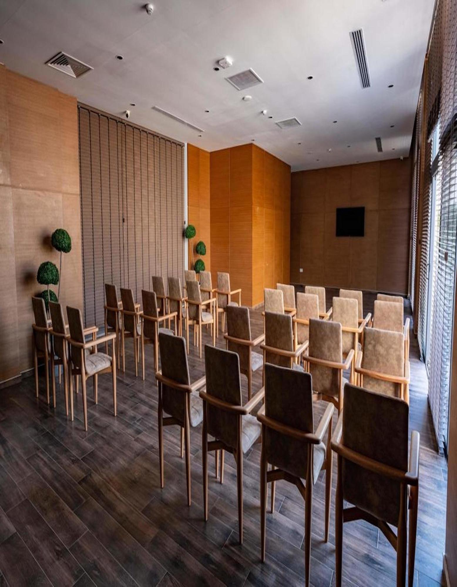 Ekor Elegance Hotel 파마구스타 외부 사진