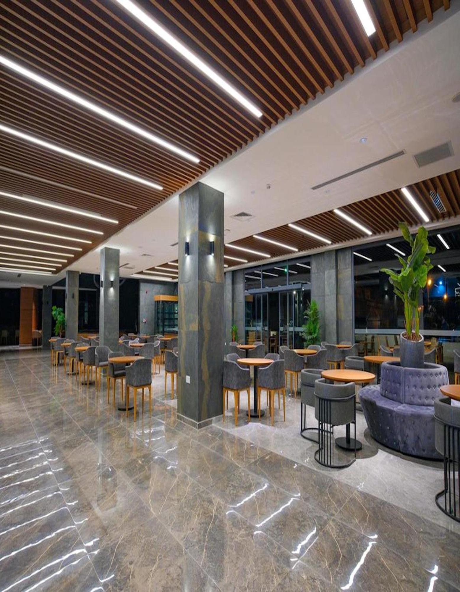 Ekor Elegance Hotel 파마구스타 외부 사진