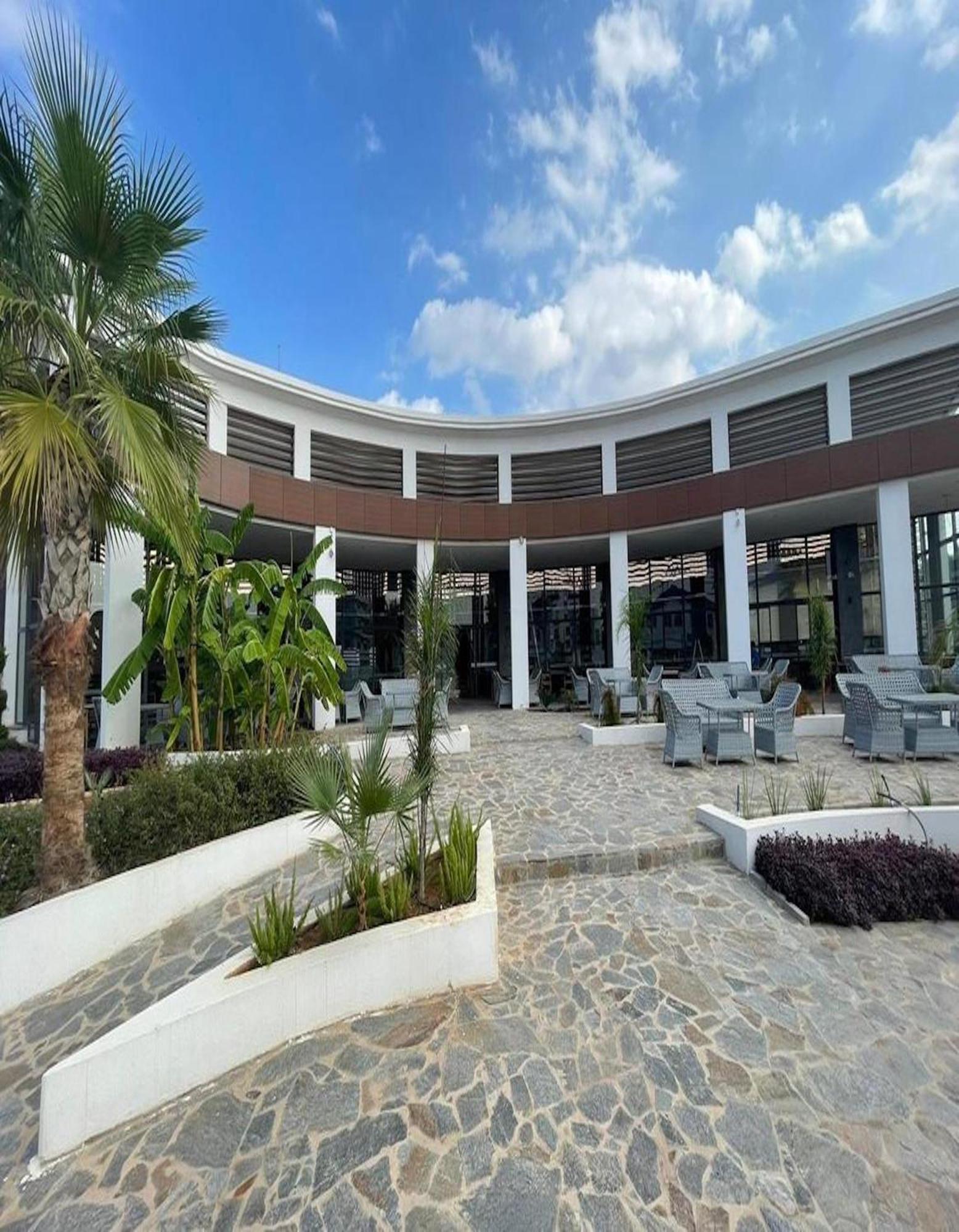 Ekor Elegance Hotel 파마구스타 외부 사진
